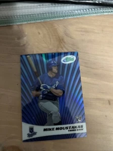 2011 eTopps - Mike Moustakas #30 /999 - Picture 1 of 3