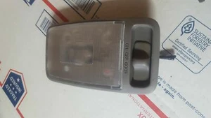 OEM 00 01 02 03 04 Toyota Avalon DOME LIGHT ASSEMBLY - Picture 1 of 3