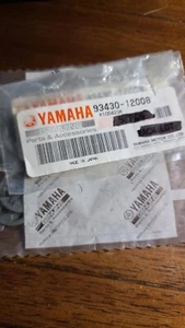 Yamaha 93430-12008 Circlip Genuine OEM New (Each) - Picture 1 of 1