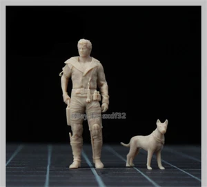 1/43th Scene Requisiten Mad Max Man Hund Mini Puppe Figur Modell für Autos Fahrzeuge Spielzeug - Bild 1 von 6