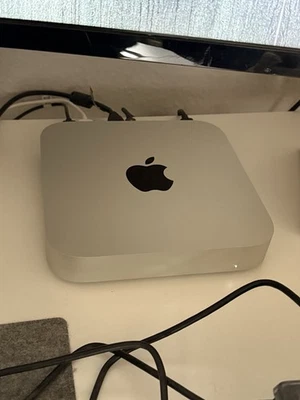 Apple Mac mini (256GB SSD, M1, 8GB) Silver - MGNR3D/A (November, 2020) - Bild 1 von 4