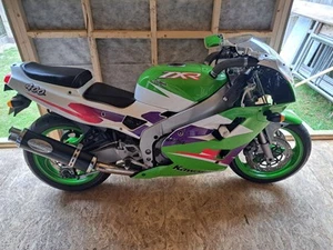 Kawasaki Zxr 400l 1997 - Picture 1 of 9