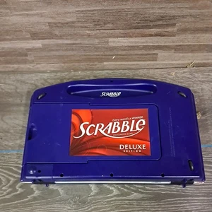 Scrabble Deluxe Edition Drehteller Board Reisekoffer 5 Buchstaben fehlen - Bild 1 von 6