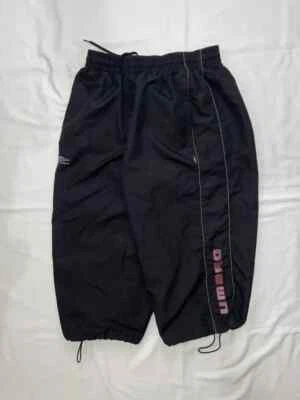 PANTALONES CORTOS UMBRO VINTAGE LOGOTIPO GRANDE HOLGADOS Y2K DRILL ROPA DE CALLE JAPONESA TALLA L PATÍN DE RAP Foto 1 de 4