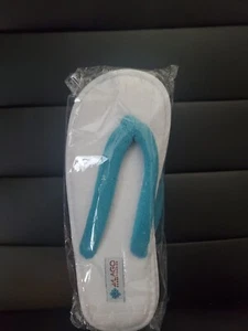 LUXURY HOTEL SPA SLIPPERS WHITE /TEAL BLUE ONE SIZE COTTON DEL LAGO UNISEX ~NEW~ - Picture 1 of 1