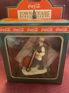 Coca-Cola Vintage Collectables...TOWN SQUARE #64316 SODA JERK...ORIG BOX - Bild 1 von 3