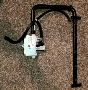 White Rodgers GEMINI 36J22-209 Furnace Gas Valve Assembly D674540P01 *SH1* - Picture 1 of 10