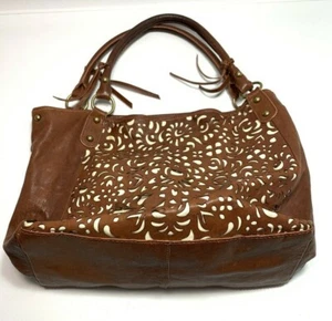 ^ Isabella Fiore, braune, lasergeschnittene Ledertasche. - Bild 1 von 12