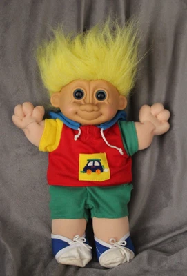 Muñeca de peluche vintage Russ Troll Berrie 15" Foto 1 de 4