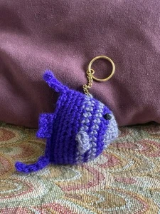 Hand Crochet Angel Fish Key Ring Purple New - Picture 1 of 6