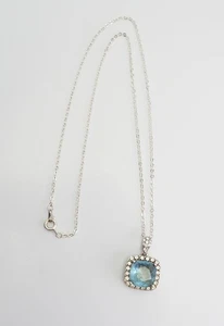 Pendente Elegante In Argento Sterling E Cristallo Blu - Foto 1 di 4