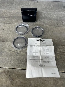 Tiffen Nahaufnahme Kamera Objektiv Set 77mm +1 +2 +4 mit Koffer Dioptrien Abnahme Neu - Bild 1 von 13
