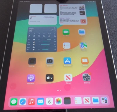 Apple iPad 6th Generation 32GB WiFi Space Grey  - Image 1 of 4