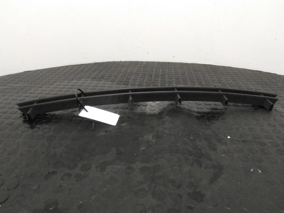 FORD FIESTA Mk7 facelift Grille Bumper Centre Lower ST Models 2013-2018   - Image 1 of 4