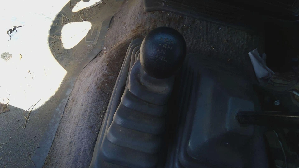 Palanca de cambios Nissan Pickup 1994 solo OEM Foto 1 de 1