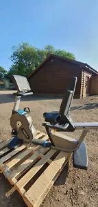 Technogym 1000 SP Led Recumbent Bike, 30 days warranty+Free DEL + VIDEO INSIDE - Picture 1 of 6