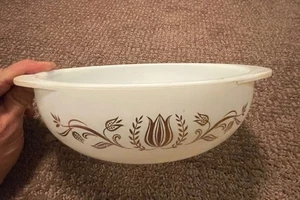 Vintage PYREX Golden Tulip 024 Round Casserole Dish Bowl 2 Qt NO LID - Picture 1 of 6