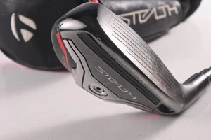 Taylormade Stealth Plus #4 Hybrid / 22 Degree / Stiff Flex HZRDUS Smoke Red RDX - Picture 1 of 10