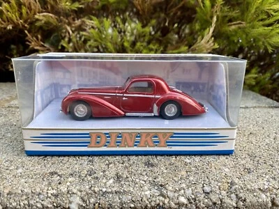 Dinky DY-14 Delahaye 145 in Metallic Red  Scale 1:43 - Imagem 1 de 4