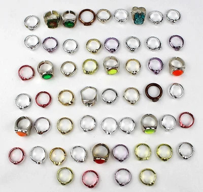 LOTE DE 55 ANILLOS DE PREMIO MÁQUINA EXPENDEDORA DE COLECCIÓN GUMBALL PREMIUM CRACKER JACK CHARM Foto 1 de 4