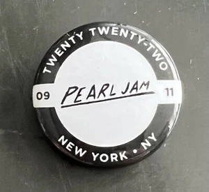 PEARL JAM BUTTON PIN MSG NYC 11.09.2022 NEW YORK MADISON SQUARE GARDEN VEDDER - Bild 1 von 2