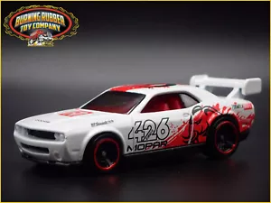 2008-2023 DODGE Challenger Deriva Coche Blanco 1/64 Escala Diorama Metal Modelo - Imagen 1 de 8