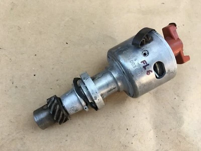 Porsche 924('76-'79) Ignition Distributor BOSCH  JGFU4  0 237 003 001  FL#6 - Image 1 of 4