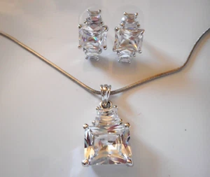 Juego de pendientes collar esmeralda cristal estrás diamantes radiantes glamorosos Regencycore - Imagen 1 de 6