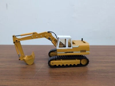 1/50 Scale Conrad 2825 Liebherr 922 Hydraulic Excavator Construction Toy - Image 1 of 2