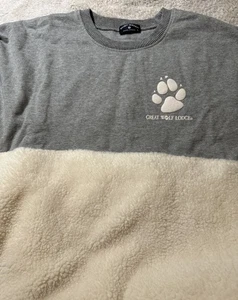 Great Wolf Lodge Sherpa Sweatshirt Spirit Jersey Gray Size Large - Picture 1 of 5