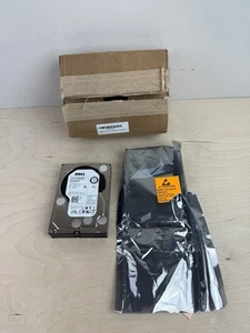 202V7 DELL 0202V7 4TB 7.2K 6Gbps SAS LFF HDD WD4001FYYG SENZA VASSOIO SPEDIZIONE GRATUITA - Foto 1 di 15