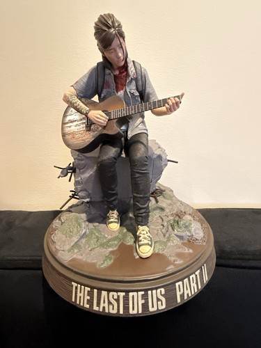 The Last Of Us Part II 2 Official Collectors Edition Ellie Statue