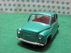 Vintage - Fiat 600 D - 1/43 Politoys-M511 - mint