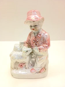 Porcelain Figurine Lady with a Lamb Very Chic and Peaceful Vintage and Rare - Imagen 1 de 11
