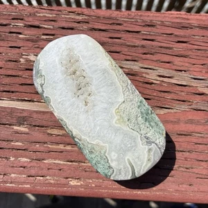 221g Moss Agate Palm Stone Natural Moss Agate from Brazil 94mm X 46mm X 30mm - Picture 1 of 17