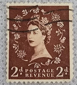Queen Elizabeth II ~ Brown 2D Stamp ~ 1950's ( free shipping) - Picture 1 of 1