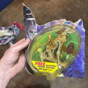 Panther Alien Kenner 1993 Vintage Figure - Picture 1 of 10
