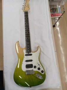 BACCHUS G-STUDIO ASH DK GRN-GRD Electric Guitar - Picture 1 of 13