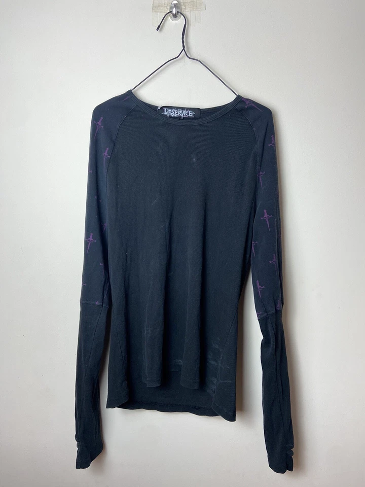 Manga Larga Lip Service Estampado Cruces Talla L Foto 1 de 4