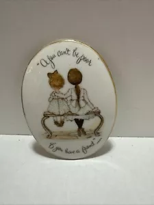 Holly Hobbie Freund Porzellan Wandrelief Geschenk Japan - Bild 1 von 3