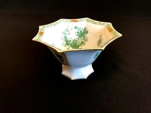 HEREND PORCELAIN HANDPAINTED INDIAN BASKET GREEN CACHEPOT 7049/FV - Picture 1 of 5