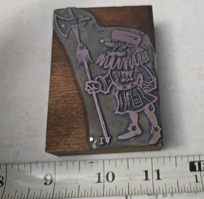 Bloco de impressão tipográfica vintage organização militar ou fraternal? Machado masculino - Imagem 1 de 4