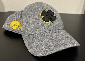 Gorra Iowa Hawkeyes negra trébol Live Lucky ajustada L/XL - Imagen 1 de 7