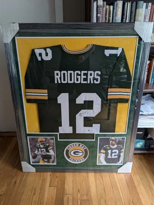 Camiseta deportiva personalizada firmada automáticamente por Aaron Rodgers enmarcada Steiner certificado de autenticidad Green Bay Packers MVP Foto 1 de 4