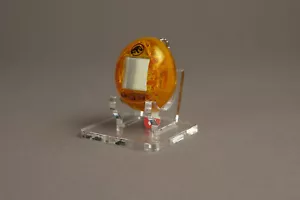Soporte de acrílico, soporte de exhibición Bandai Tamagotchi Nano - Imagen 1 de 3
