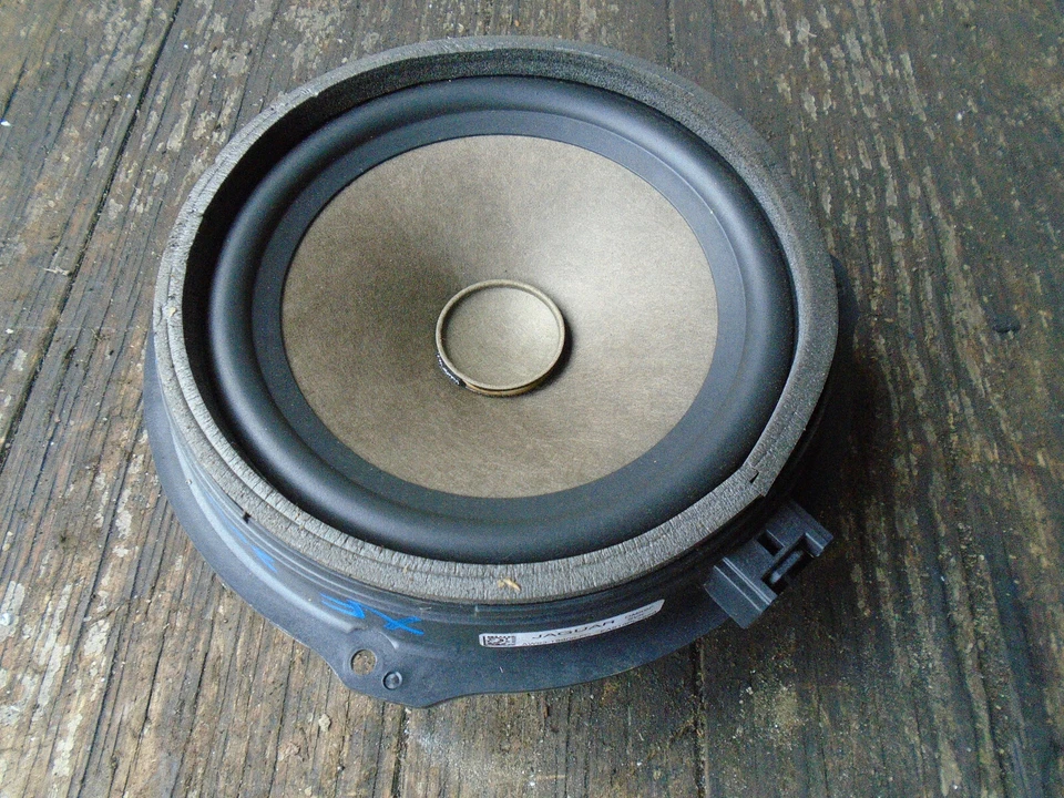 JAGUAR XF FACELIFT 2013 NSR PASSENGER SIDE REAR DOOR SPEAKER AW9318808FC - Image 1 of 4