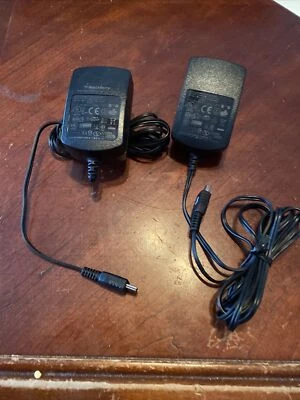 Blackberry PSM04R-050CHW1(M) Output 5 Volt AC Power Supply Adapter Phone Charger - Image 1 of 4