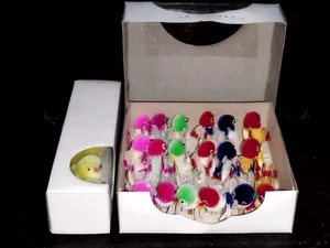VINTAGE LOT 18 CHENILLE BIRD + 6 CKICKENS PEKING VELVET BIRDS CHINA NIB #OFF - Picture 1 of 8