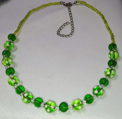 Colar Gargantilha Divertido Verde Brilhante Polkadot Vidro Frisado Antigo 17" - Imagem 1 de 4