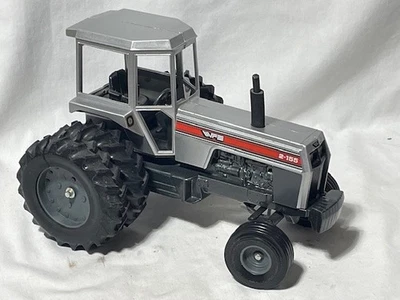 Scale Models White WFE 2-155 Field Boss w/ Duals, Red Stripe, Farm Tractor, 1/16 - Image 1 of 4